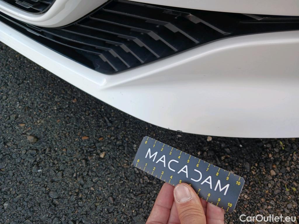  Peugeot  208 PEUGEOT  / 2019 / 5P / berlina con portón BlueHDi 73kW (100CV) Active Pack (AC2) #27