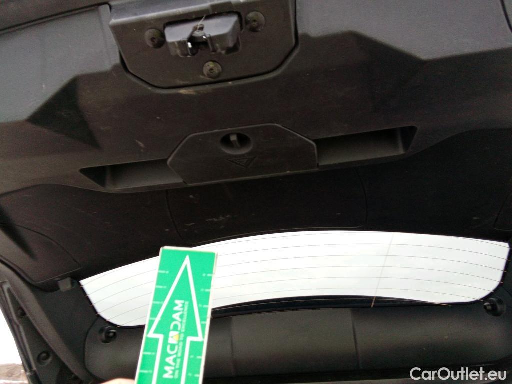  Peugeot  3008 PEUGEOT  Hybrid / 2020 / 5P / todoterreno 225 e-EAT8 GT #13