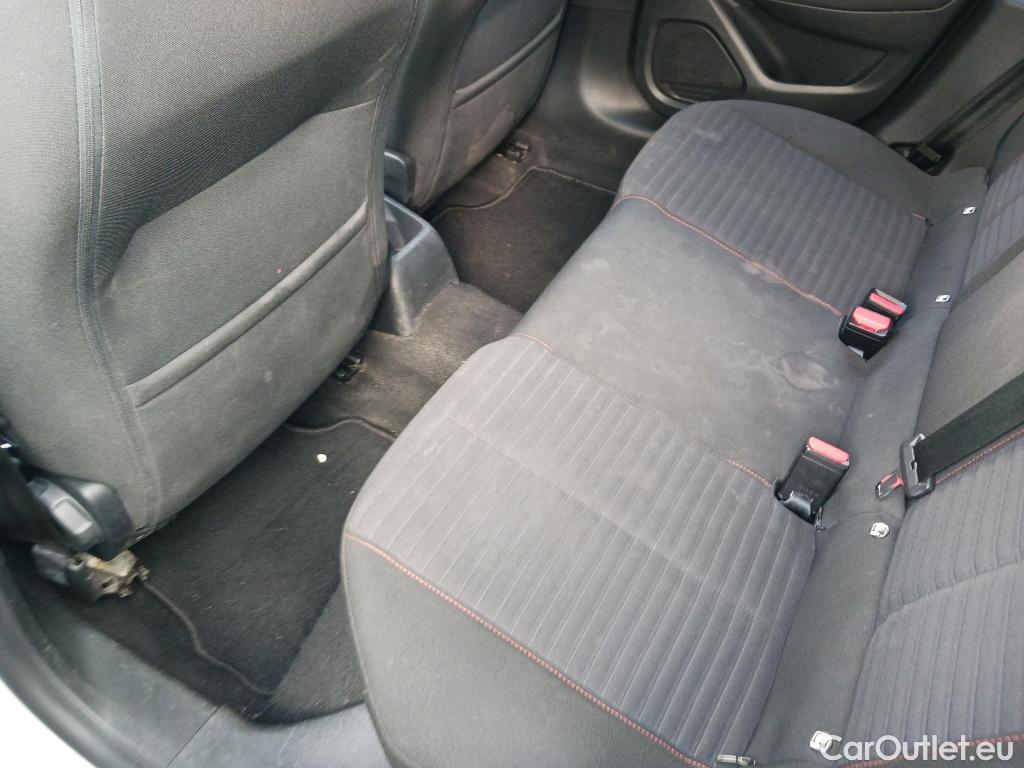  Peugeot  208 PEUGEOT  / 2019 / 5P / berlina con portón BlueHDi 73kW (100CV) Active Pack (AC2) #5