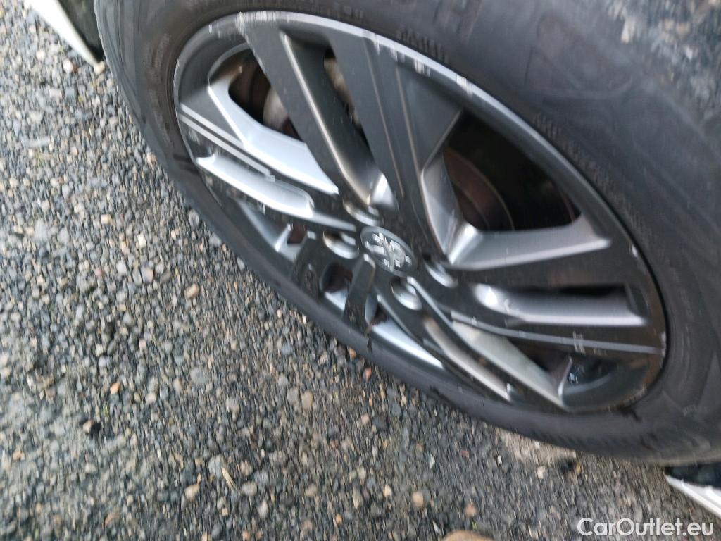  Peugeot  208 PEUGEOT  / 2019 / 5P / berlina con portón BlueHDi 73kW (100CV) Active Pack (AC2) #11