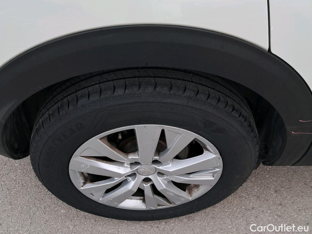  Peugeot  3008 PEUGEOT  / 2020 / 5P / todoterreno 1.5 BlueHDi 96kW (130CV) S&S Active Pack (AC4) #17