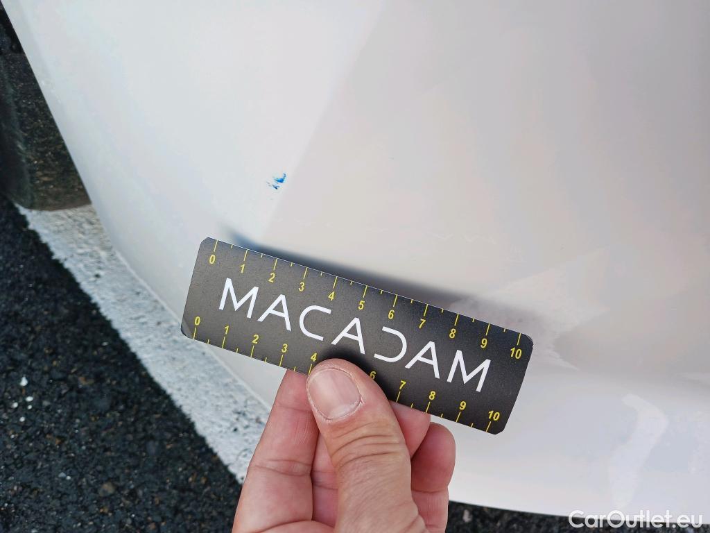  Peugeot  208 PEUGEOT  / 2019 / 5P / berlina con portón BlueHDi 73kW (100CV) Active Pack (AC2) #29