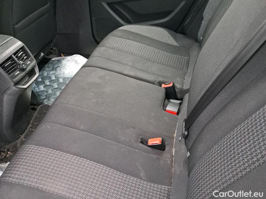  Peugeot  3008 PEUGEOT  / 2020 / 5P / todoterreno 1.5 BlueHDi 96kW (130CV) S&S Active Pack (AC4) #13