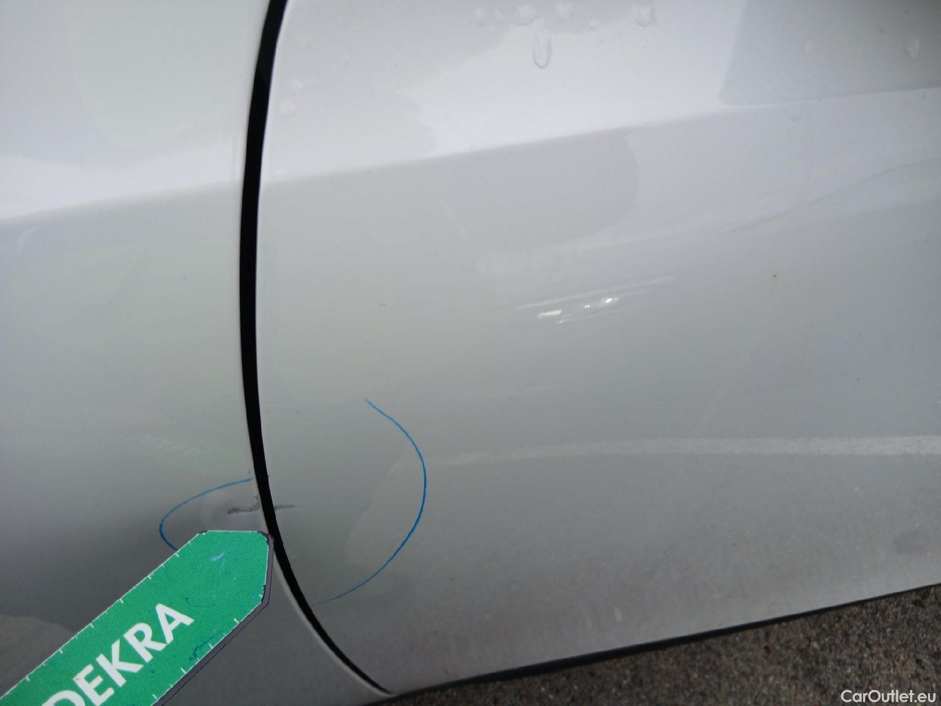  Mercedes  GLB MERCEDES-BENZ  / 2019 / 5P / todoterreno 2.0  200 D DCT 110KW (150CV) (AC) #14