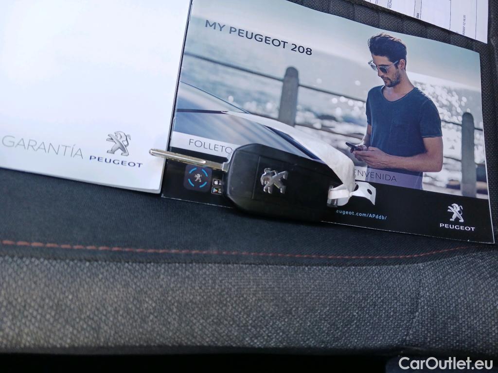  Peugeot  208 PEUGEOT  / 2019 / 5P / berlina con portón BlueHDi 73kW (100CV) Active Pack (AC2) #2