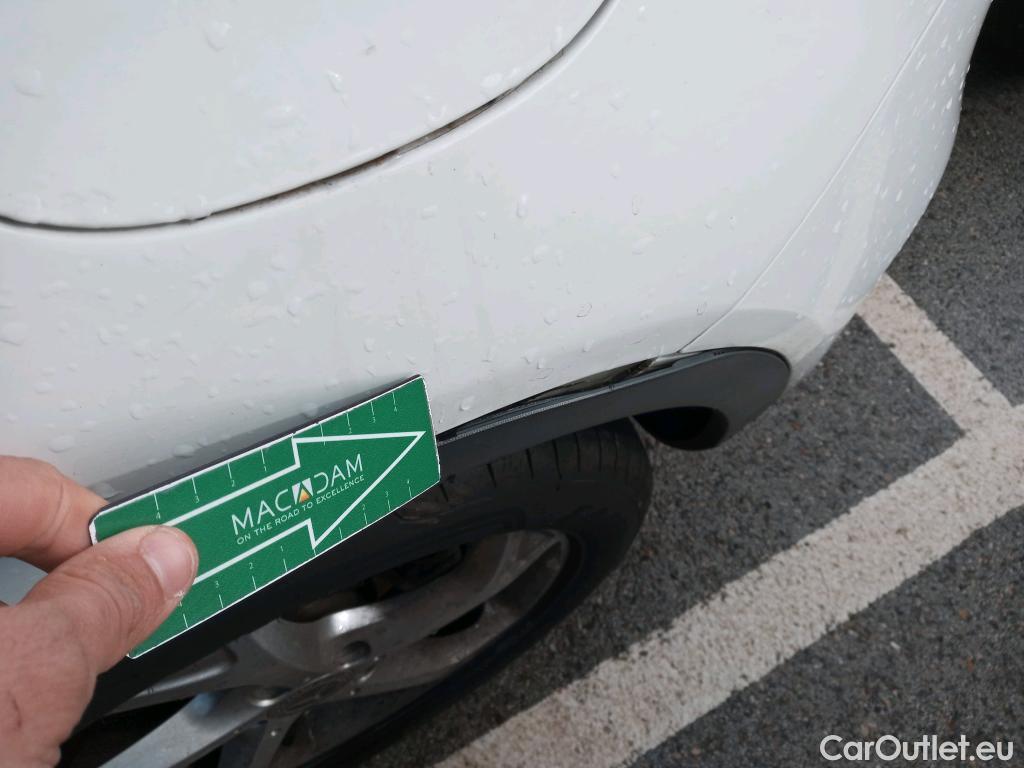  Mercedes  GLA MERCEDES-BENZ Clase  / 2017 / 5P / todoterreno  200 d #19