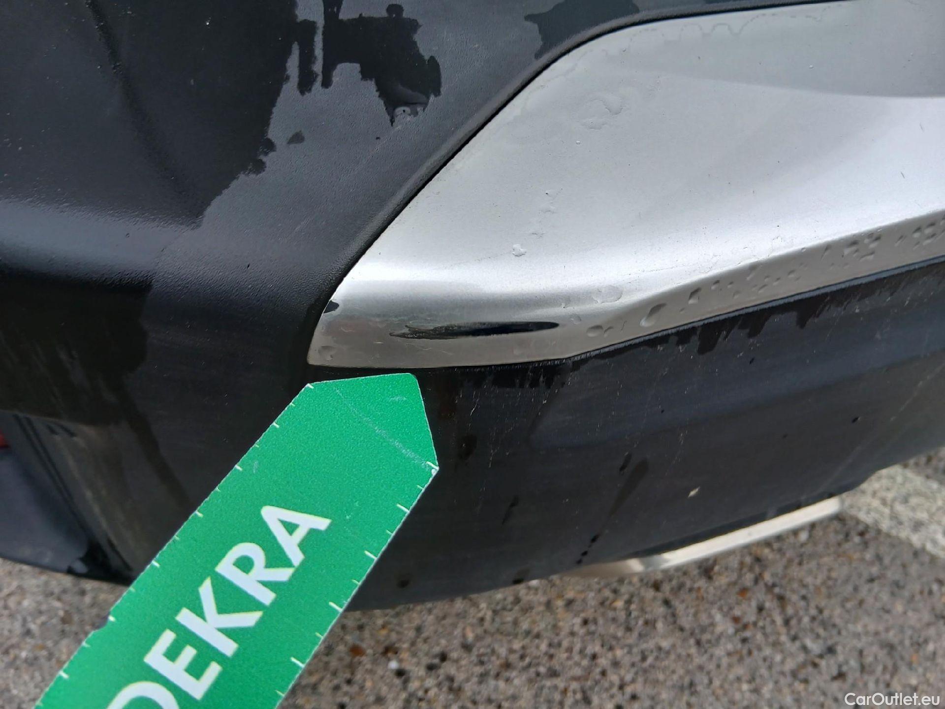  Peugeot  2008 PEUGEOT  / 2019 / 5P / todoterreno GT Line Puretech 130 S&S BVM6 #11