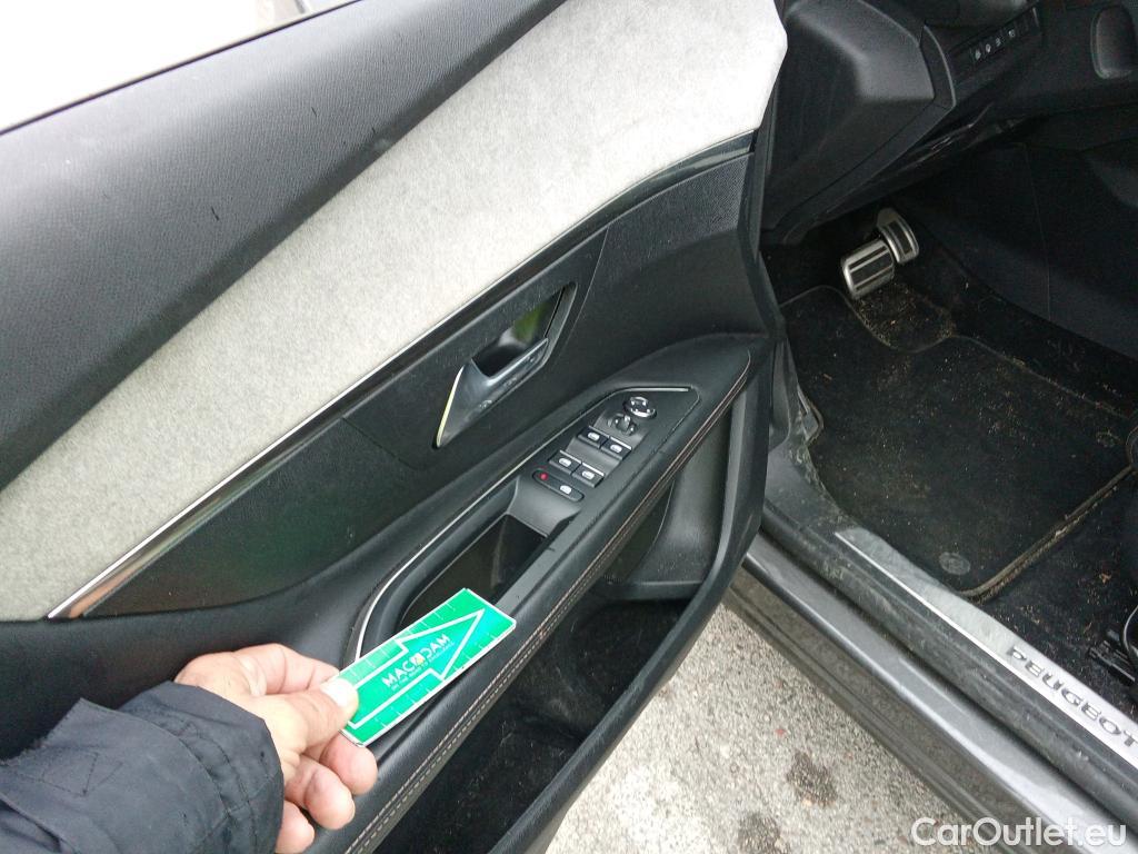  Peugeot  3008 PEUGEOT  Hybrid / 2020 / 5P / todoterreno 225 e-EAT8 GT #15