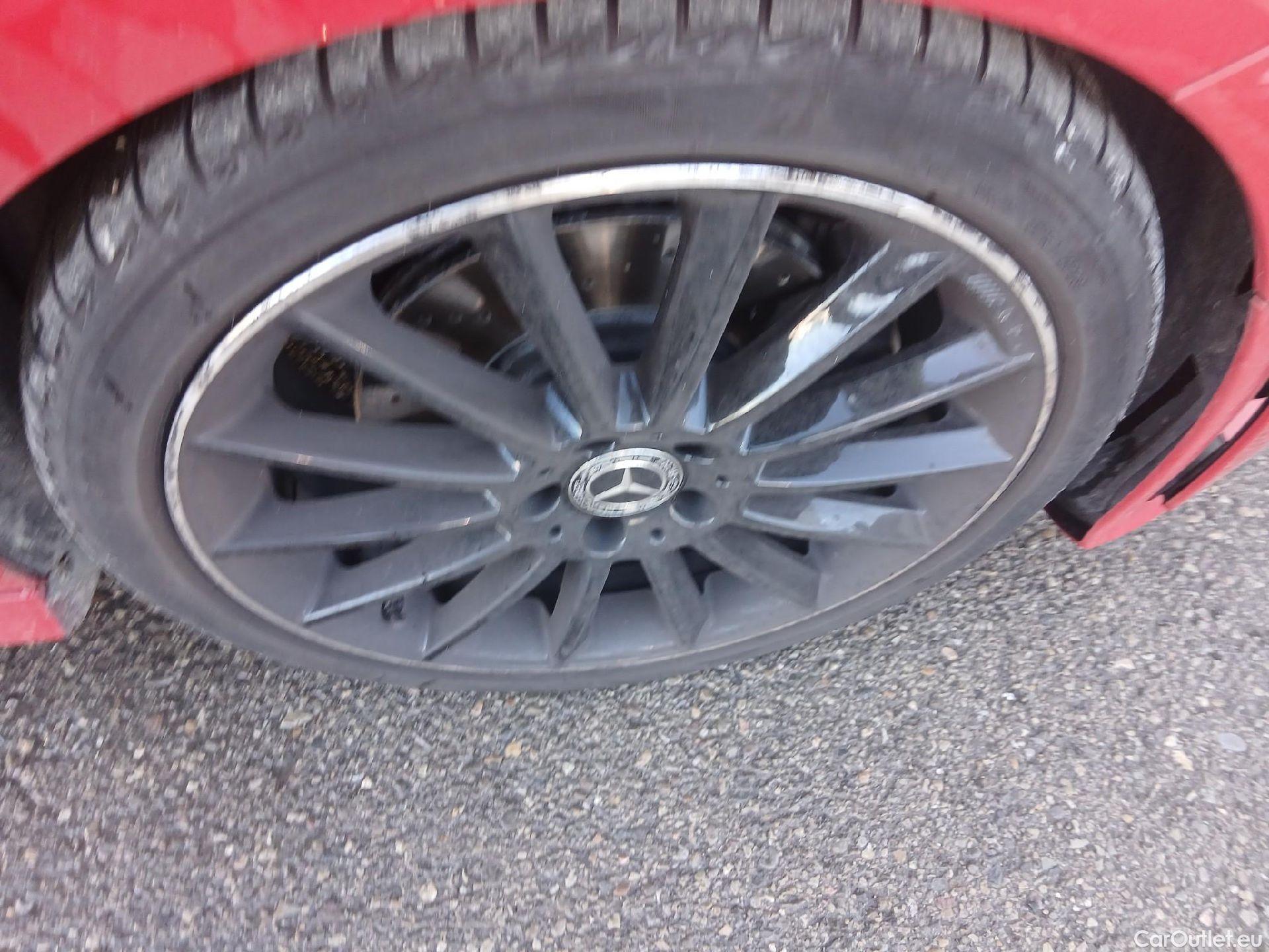  Mercedes  CLA-Klasse MERCEDES-BENZ Clase CLA / 2019 / 4P / coupé CLA 200 #41