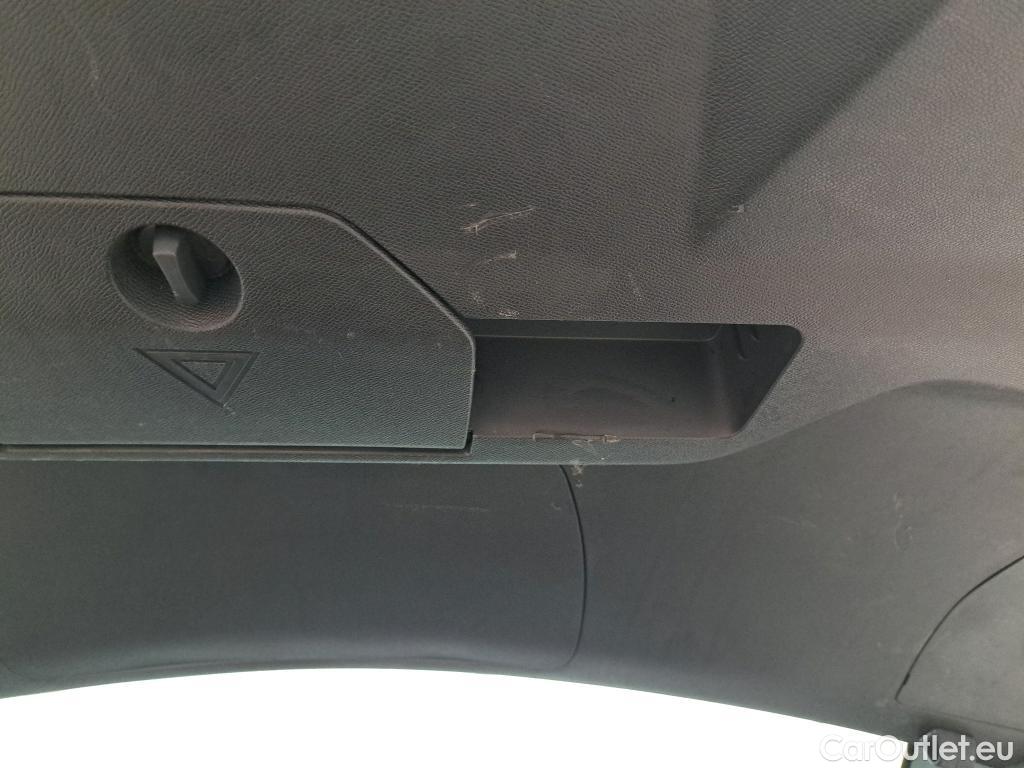  Peugeot  3008 PEUGEOT  / 2020 / 5P / todoterreno 1.5 BlueHDi 96kW (130CV) S&S Active Pack (AC4) #21