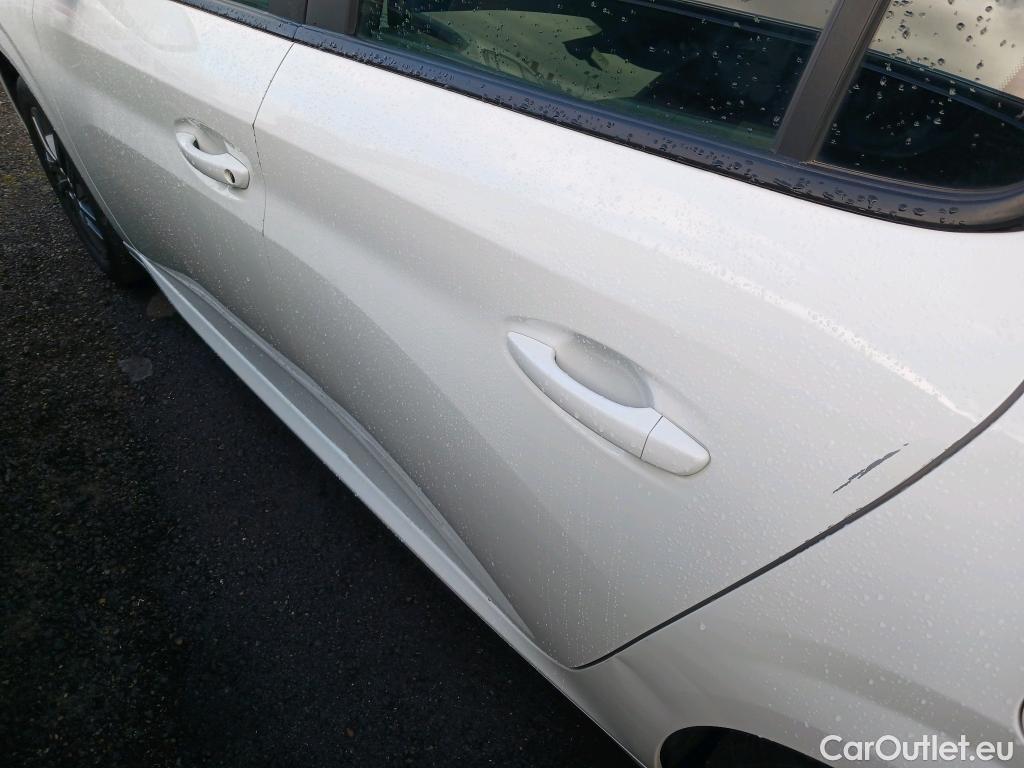  Peugeot  208 PEUGEOT  / 2019 / 5P / berlina con portón BlueHDi 73kW (100CV) Active Pack (AC2) #19