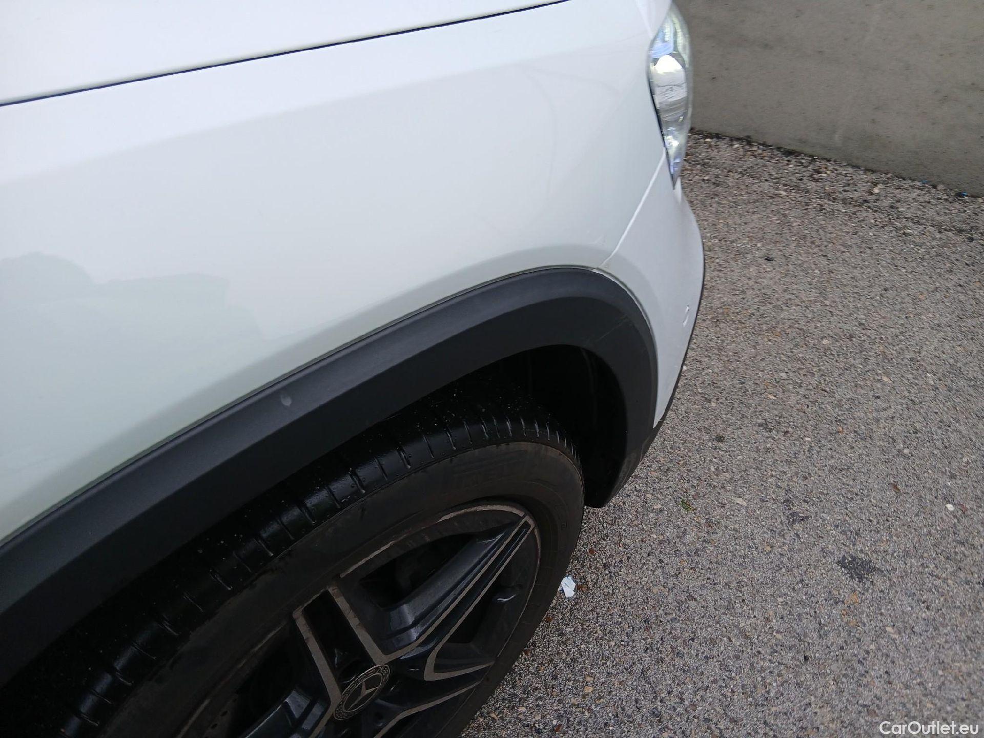  Mercedes  GLB MERCEDES-BENZ  / 2019 / 5P / todoterreno 2.0  200 D DCT 110KW (150CV) (AC) #31