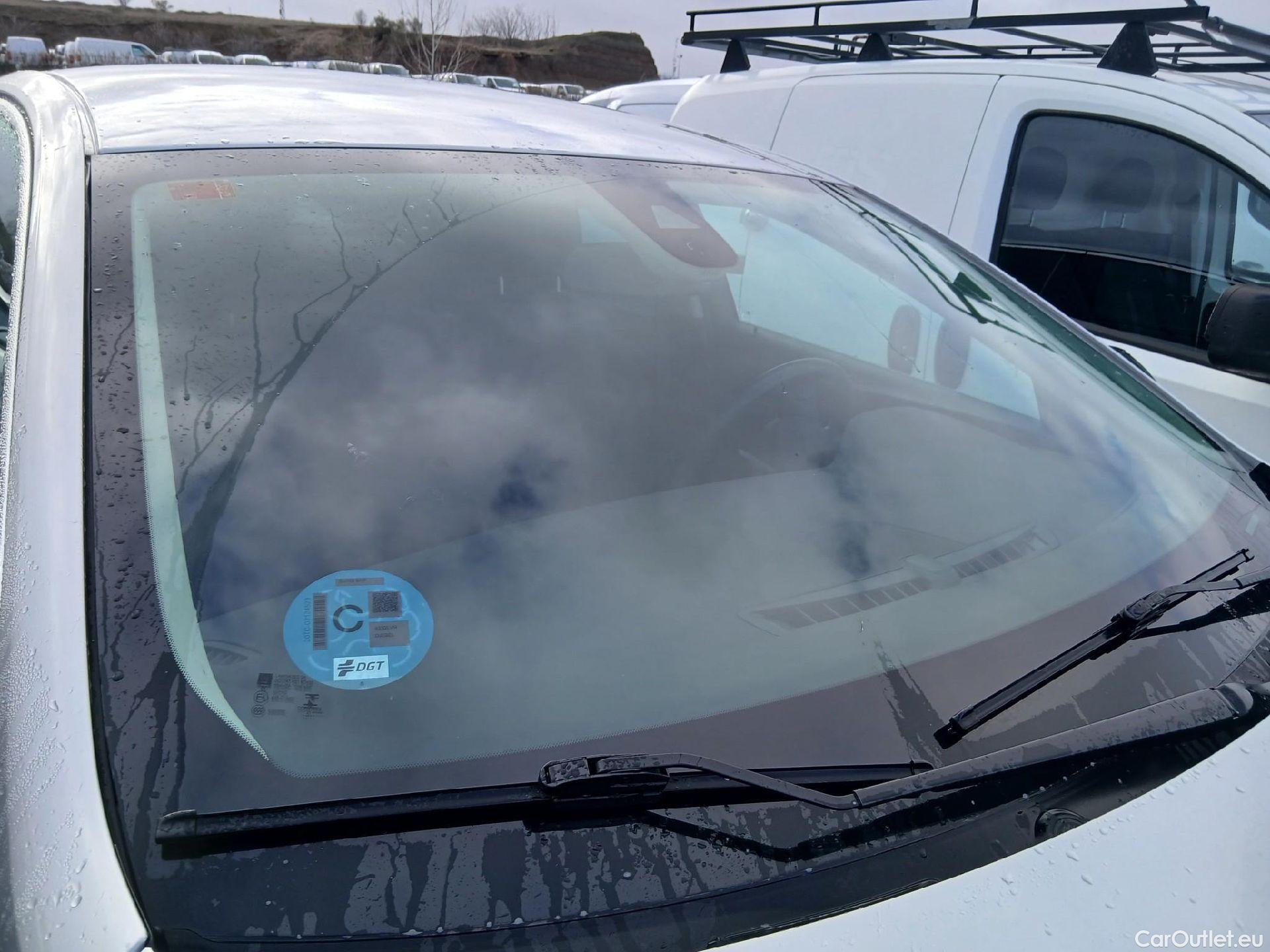  Land Rover  Discovery OPEL Insignia / 2020 / 5P / berlina con portón GS Business 1.5D DVH 130kW AT8 #5