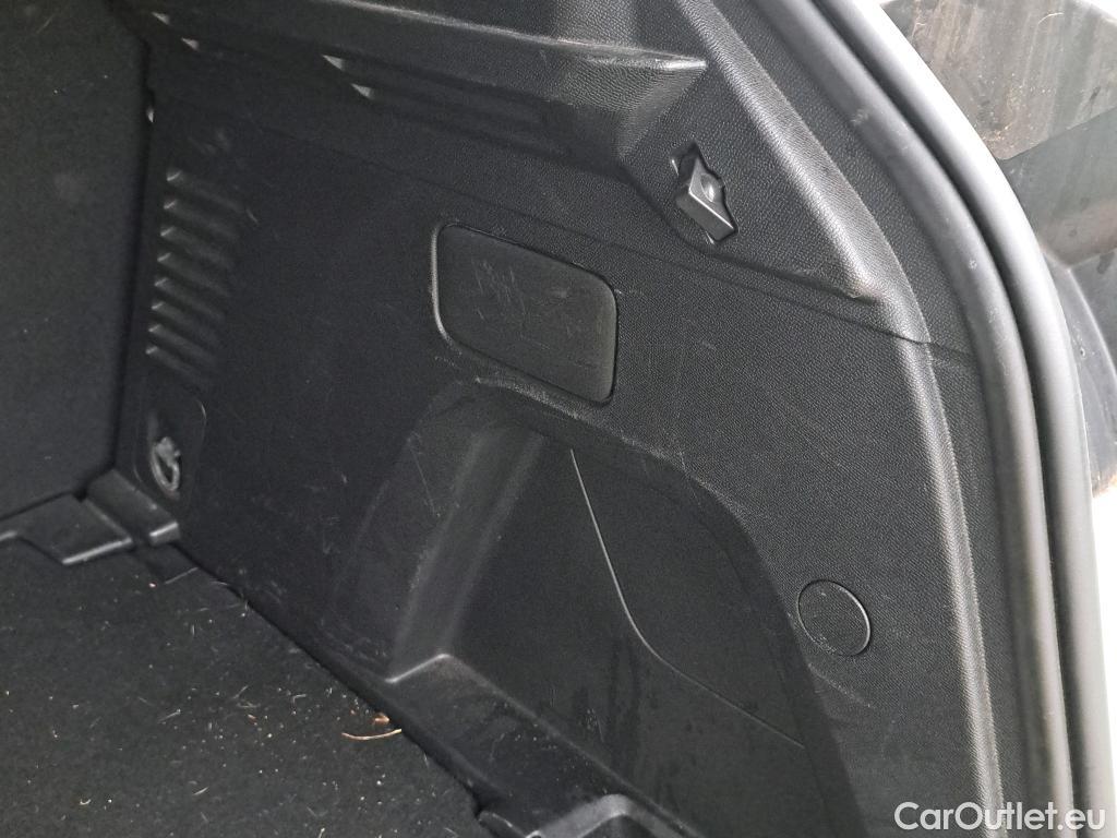  Peugeot  3008 PEUGEOT  / 2020 / 5P / todoterreno 1.5 BlueHDi 96kW (130CV) S&S Active Pack (AC4) #23