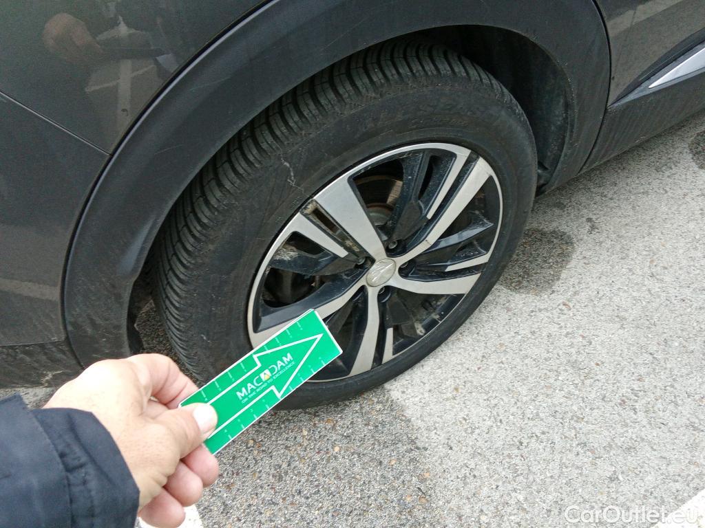  Peugeot  3008 PEUGEOT  Hybrid / 2020 / 5P / todoterreno 225 e-EAT8 GT #8