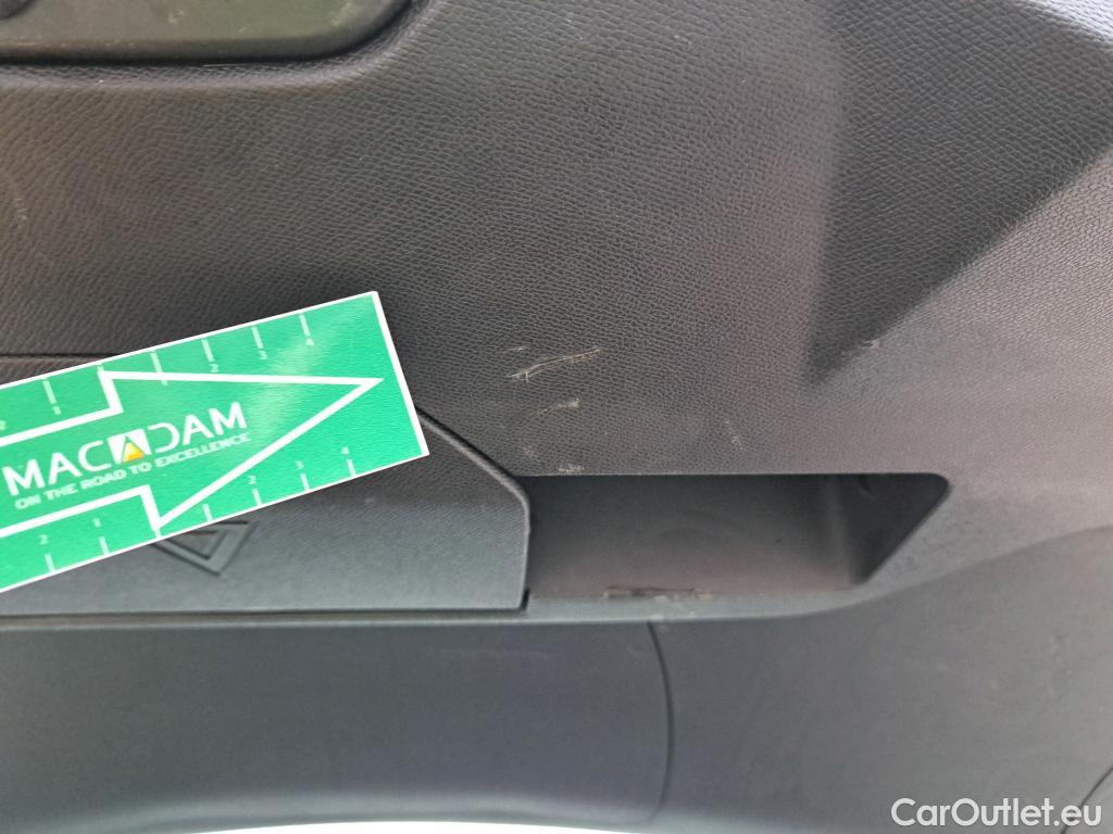  Peugeot  3008 PEUGEOT  / 2020 / 5P / todoterreno 1.5 BlueHDi 96kW (130CV) S&S Active Pack (AC4) #22