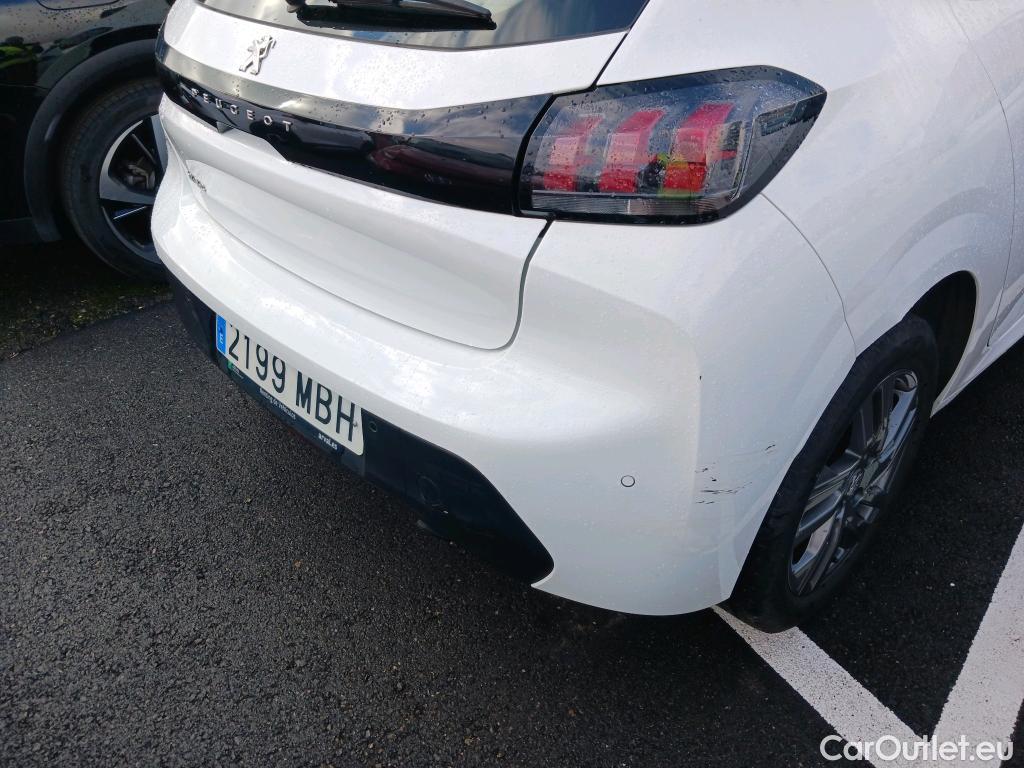  Peugeot  208 PEUGEOT  / 2019 / 5P / berlina con portón BlueHDi 73kW (100CV) Active Pack (AC2) #23