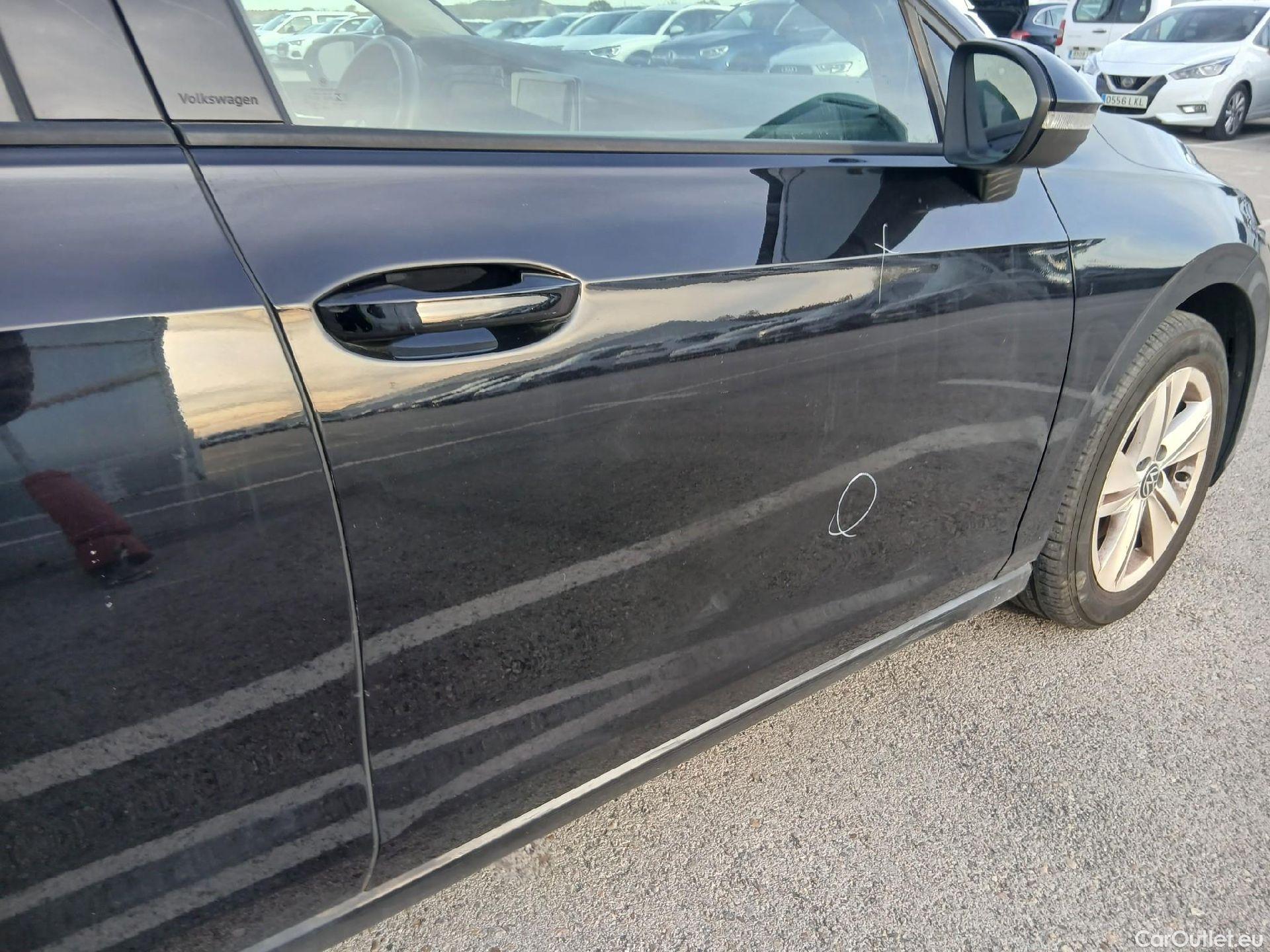  Volkswagen  Golf  VOLKSWAGEN / 2020 / 5P / berlina con portón Life 2.0 TDI 85kW (115CV) #27