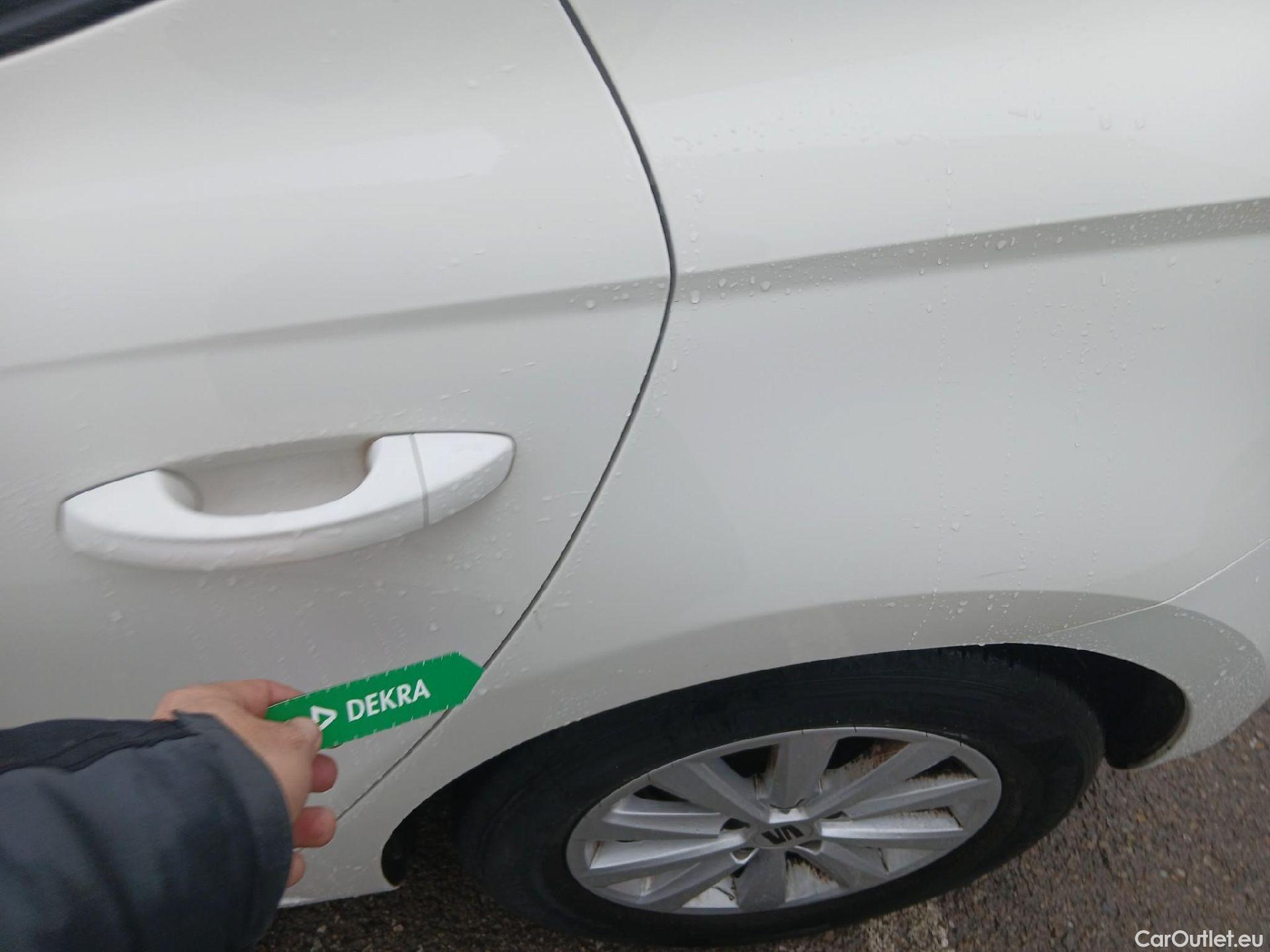  Seat  Ibiza SEAT  / 2017 / 5P / berlina con portón 1.0 TSI 81kW (110CV) Style Plus (AC) #11