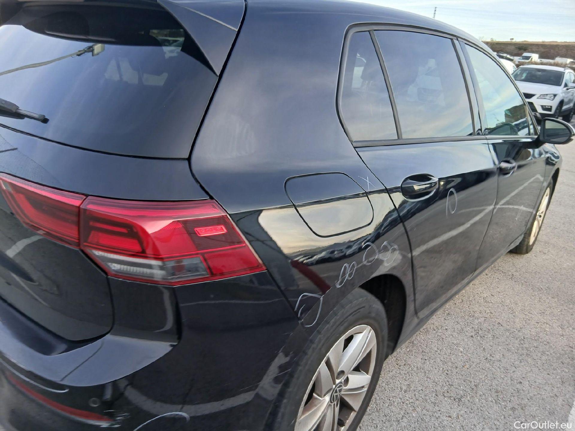  Volkswagen  Golf  VOLKSWAGEN / 2020 / 5P / berlina con portón Life 2.0 TDI 85kW (115CV) #23