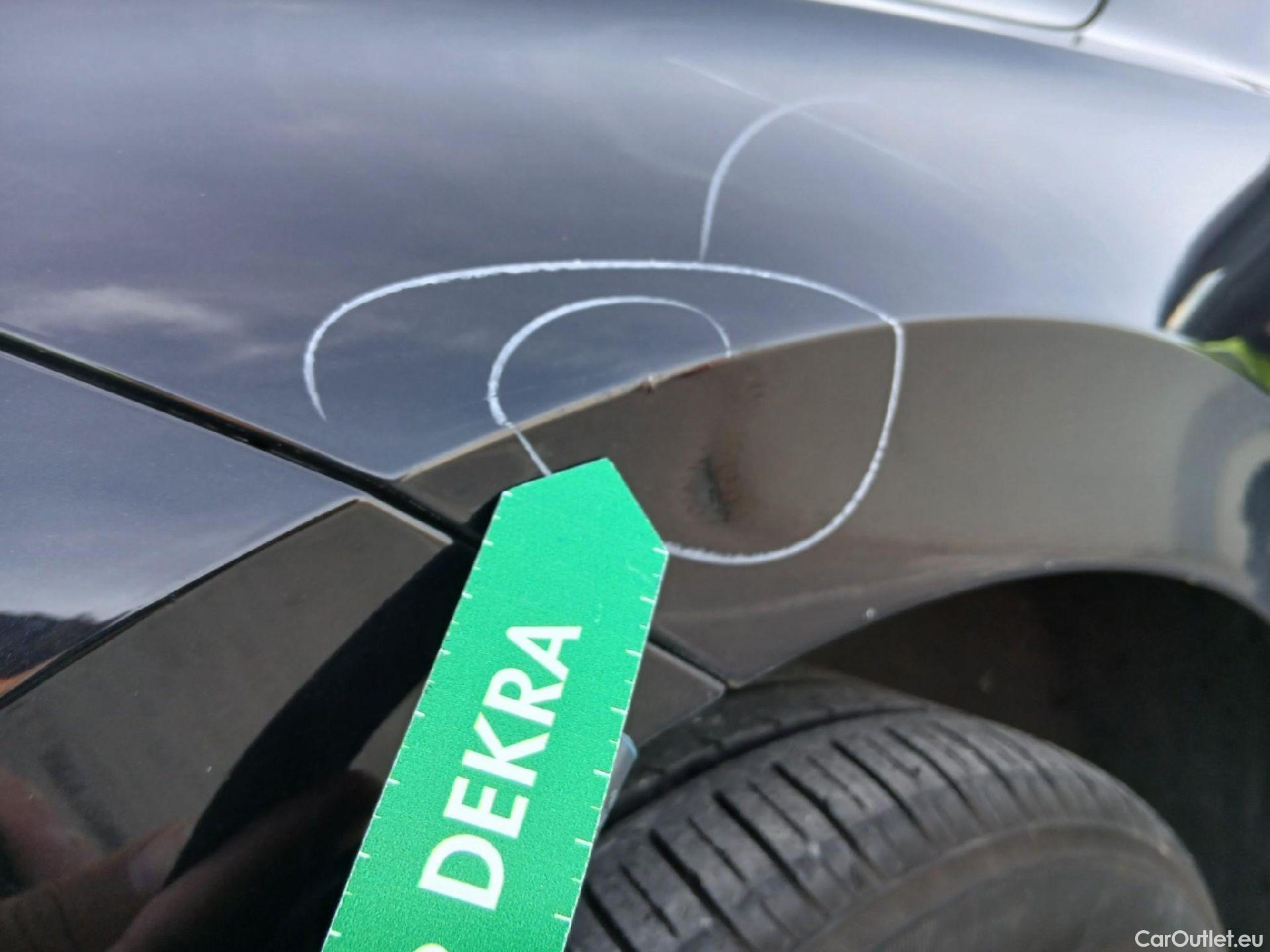  Volkswagen  Golf  VOLKSWAGEN / 2020 / 5P / berlina con portón Life 2.0 TDI 85kW (115CV) #10