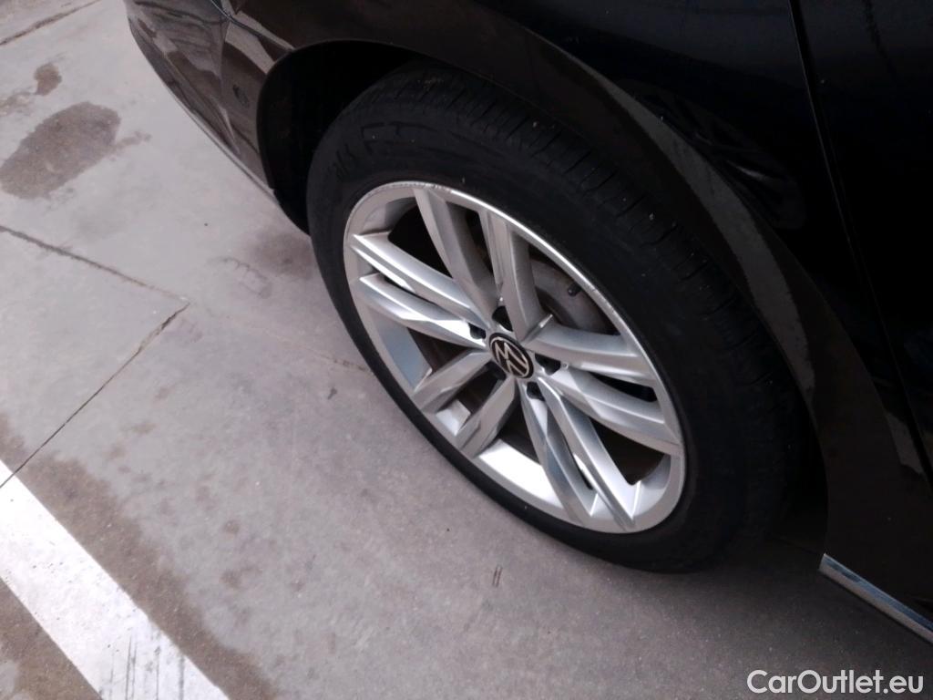  Volkswagen  Passat VOLKSWAGEN  / 2019 / 5P / familiar Variant GTE 1.4 TSI e-Power 115kW + 85kW #11