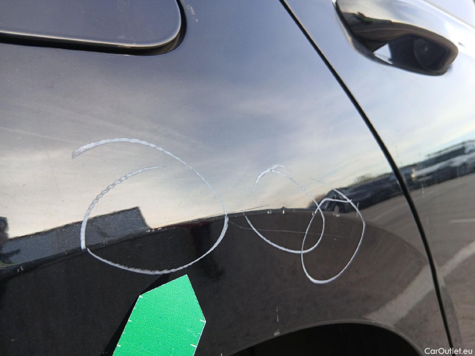  Volkswagen  Golf  VOLKSWAGEN / 2020 / 5P / berlina con portón Life 2.0 TDI 85kW (115CV) #24