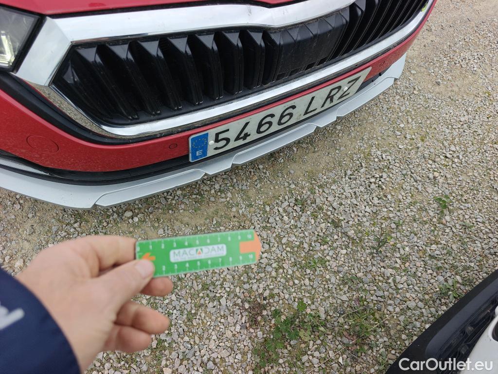  Skoda  Octavia SKODA  / 2020 / 5P / familiar Combi 1.5 TSI 110kW(150CV) Man Scout #34