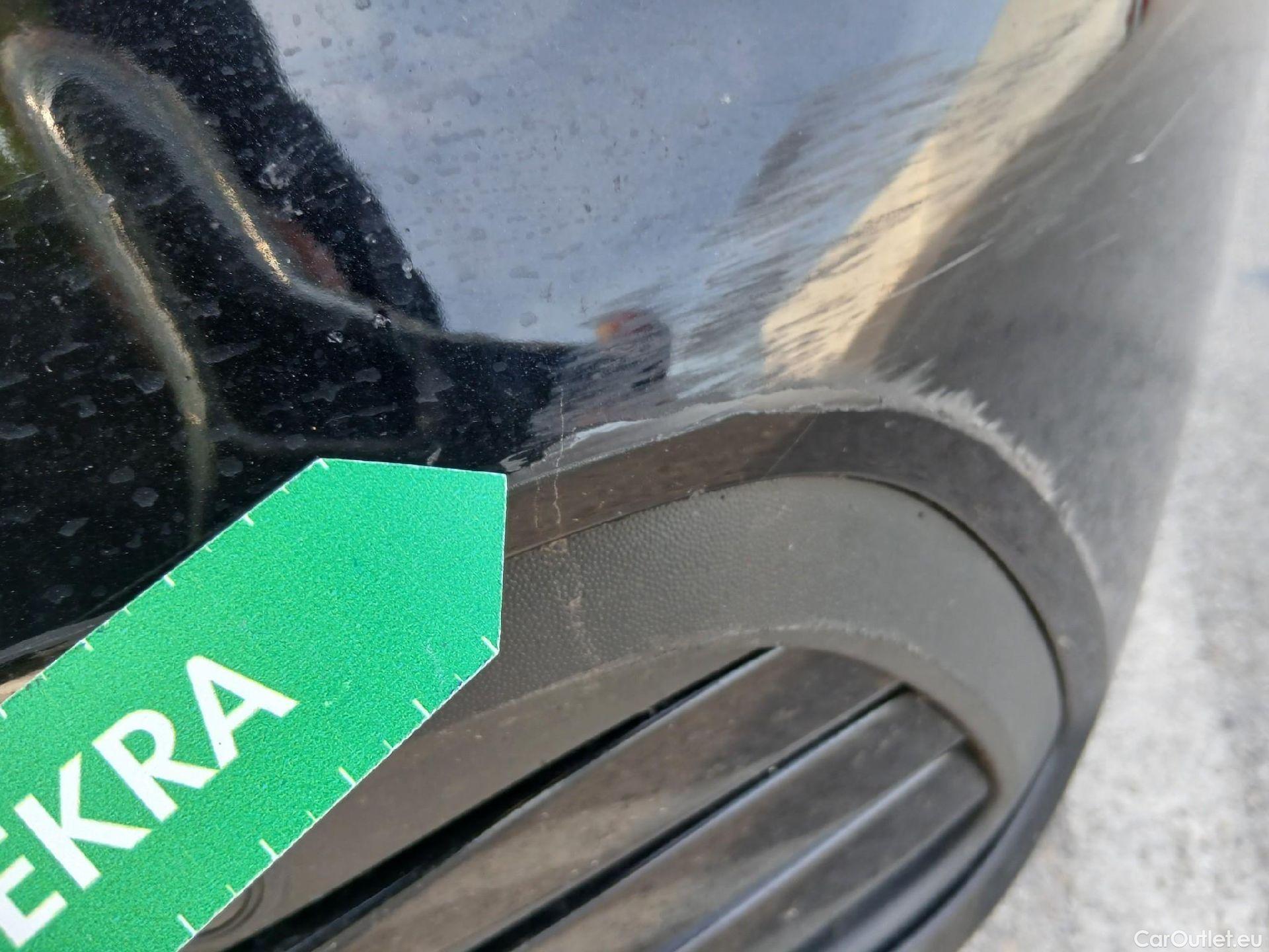  Volkswagen  Golf  VOLKSWAGEN / 2020 / 5P / berlina con portón Life 2.0 TDI 85kW (115CV) #7