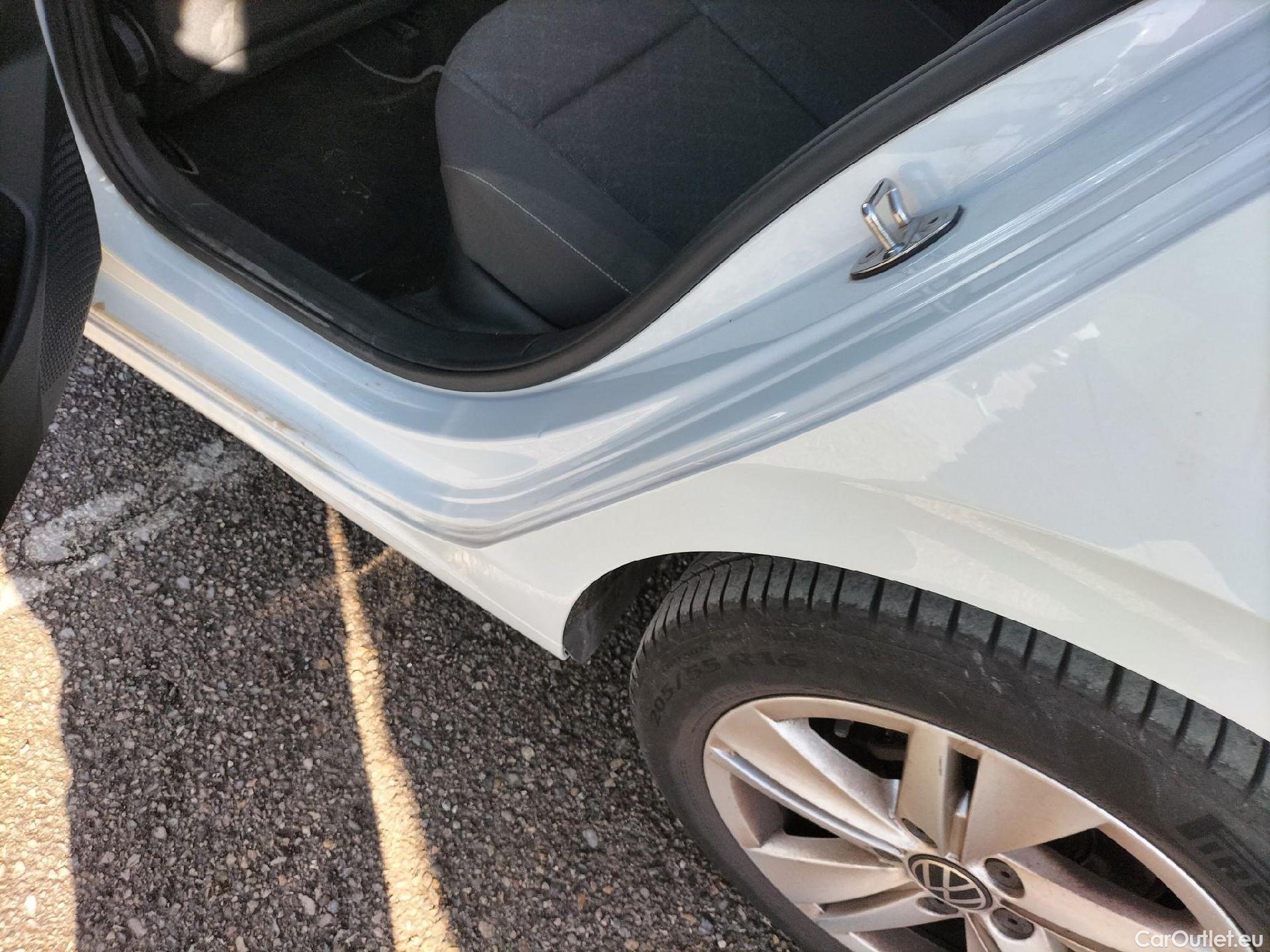  Volkswagen  Golf  VOLKSWAGEN / 2020 / 5P / familiar Life 1.5 eTSI 96kW (130CV) DSG Variant #11