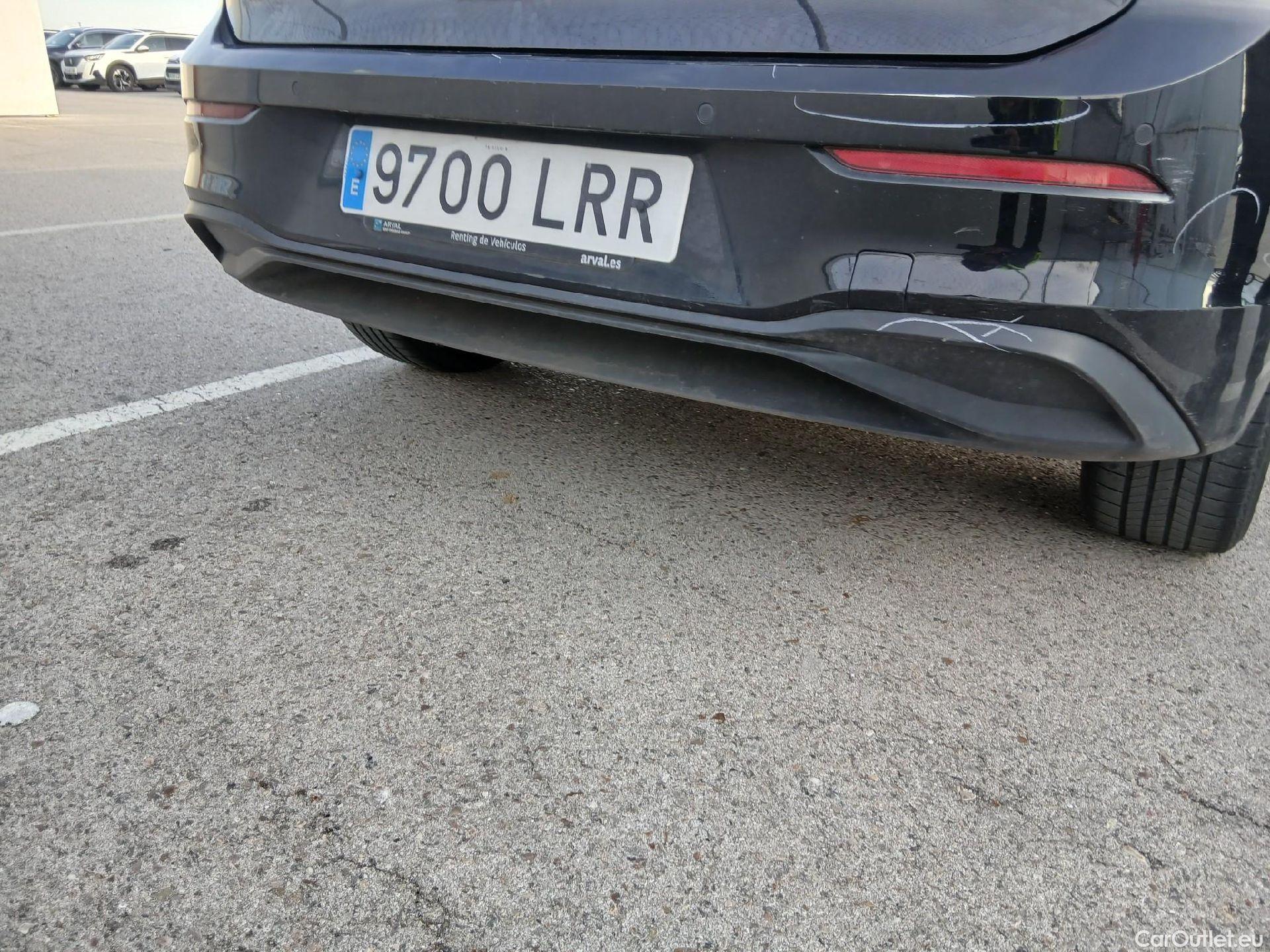  Volkswagen  Golf  VOLKSWAGEN / 2020 / 5P / berlina con portón Life 2.0 TDI 85kW (115CV) #20