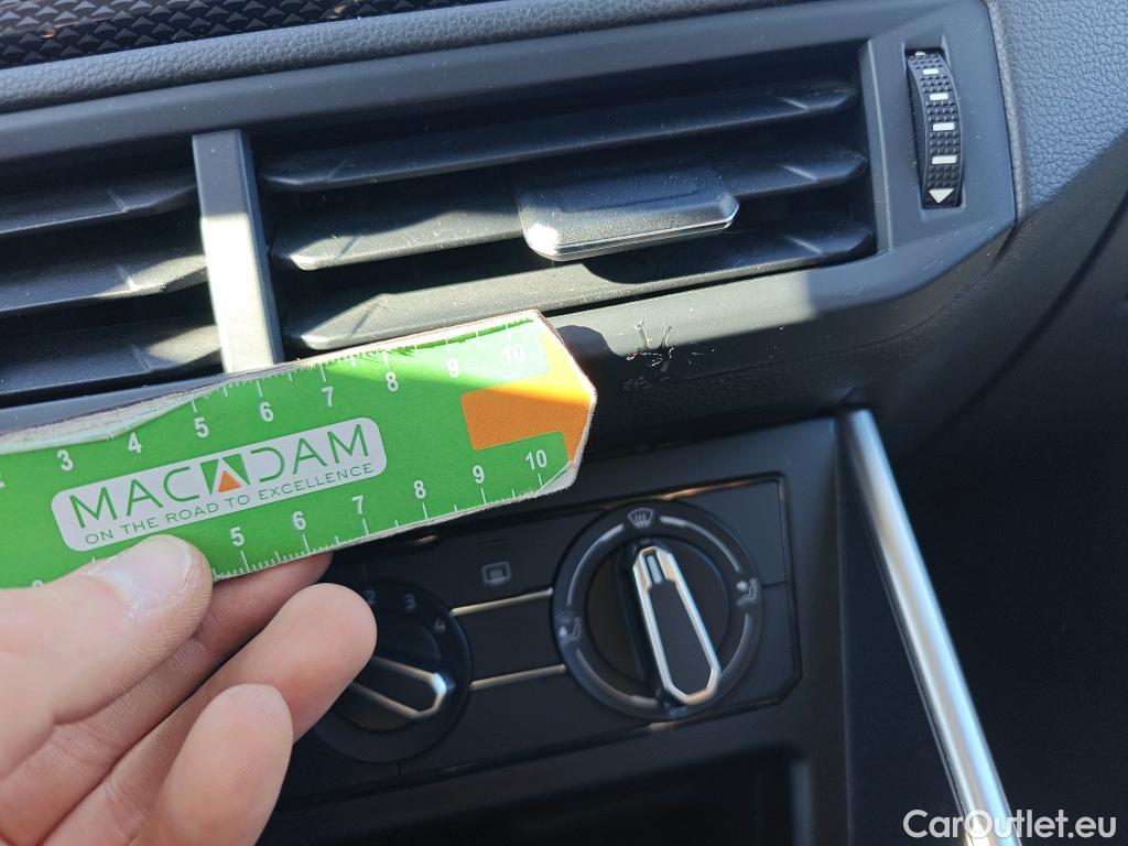  Volkswagen  Polo VOLKSWAGEN  / 2021 / 5P / berlina con portón Life 1.0 TSI 70kW (95CV) #2