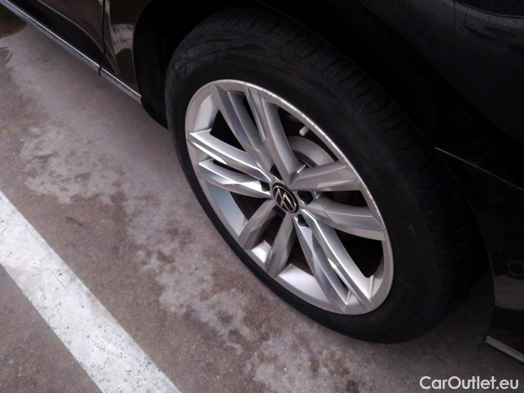  Volkswagen  Passat VOLKSWAGEN  / 2019 / 5P / familiar Variant GTE 1.4 TSI e-Power 115kW + 85kW #7