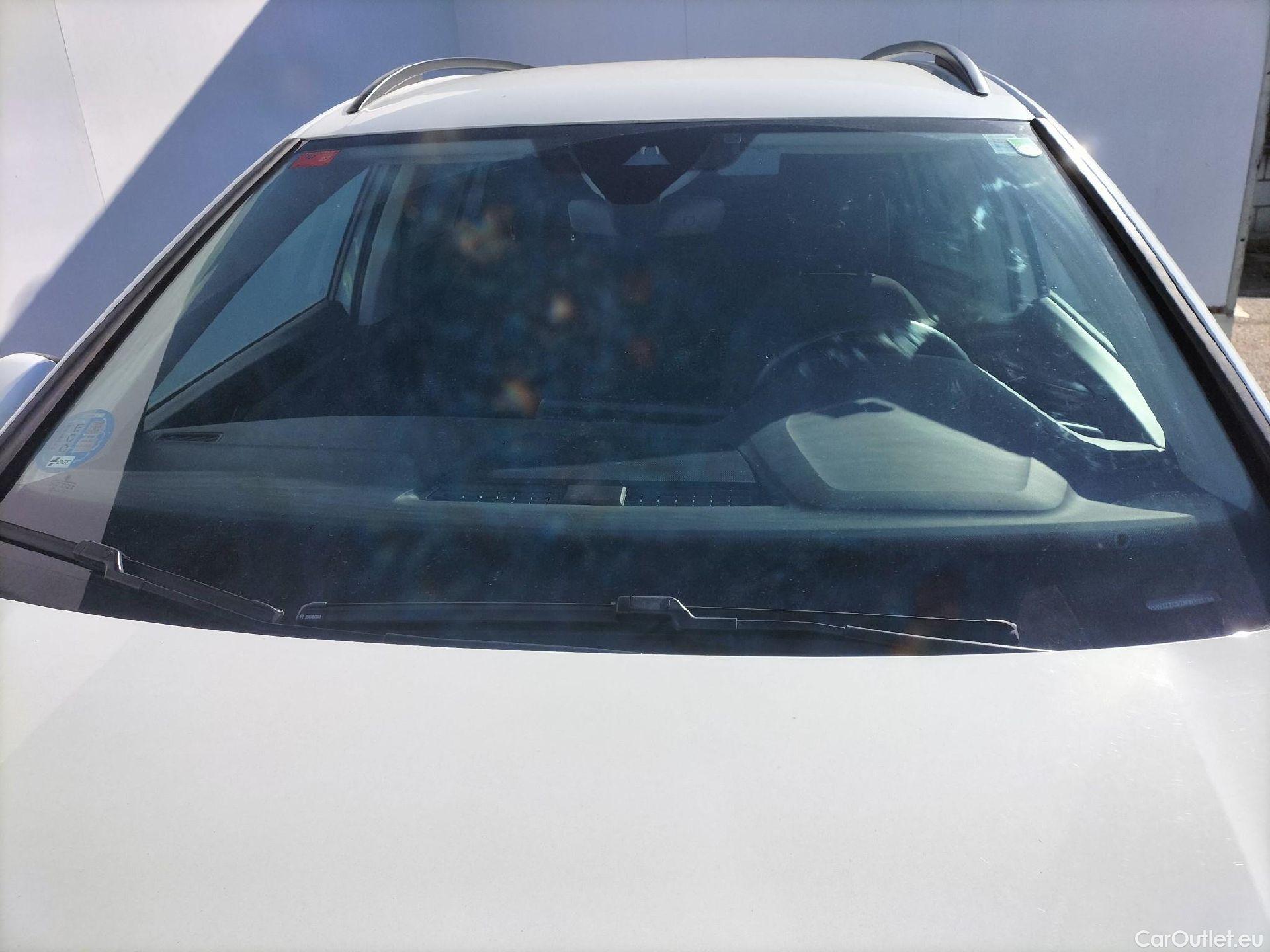  Volkswagen  Golf  VOLKSWAGEN / 2020 / 5P / familiar Life 1.5 eTSI 96kW (130CV) DSG Variant #5