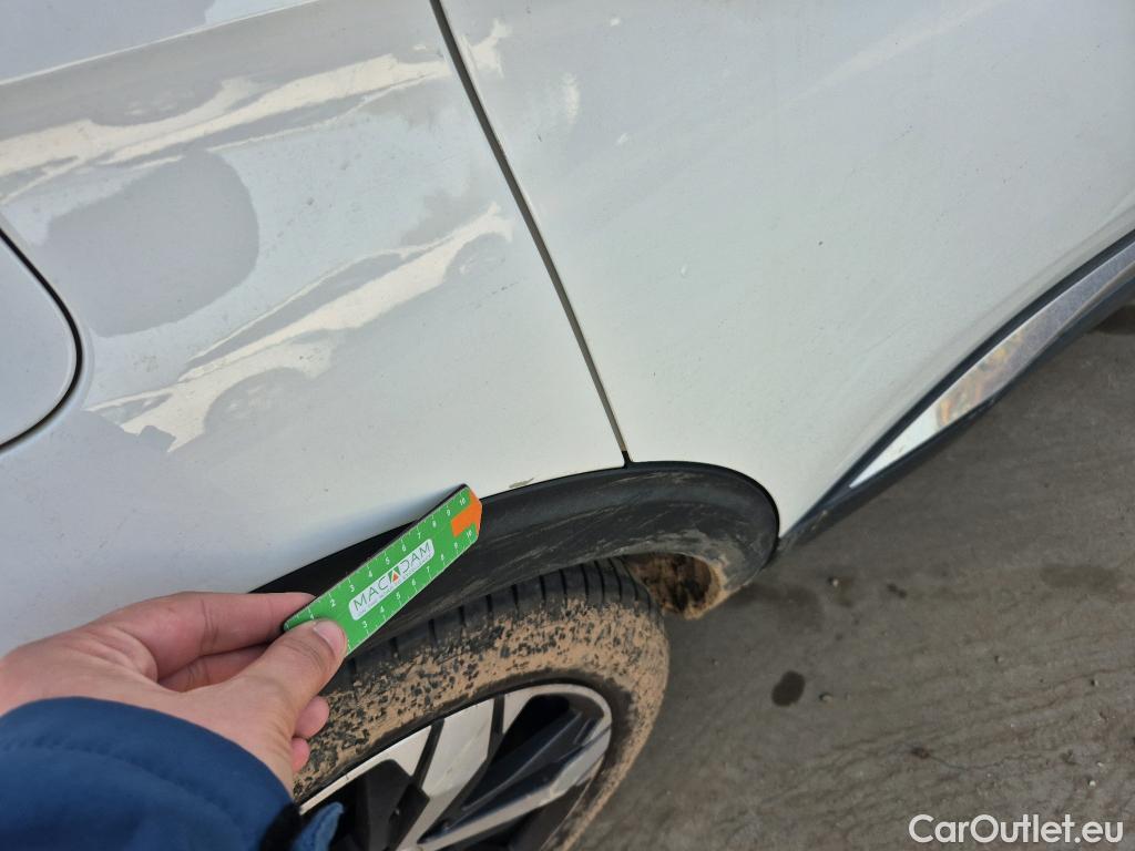  Peugeot  5008 PEUGEOT  / 2017 / 5P / todoterreno GT Line 1.6 PureTech 132kW (180CV) EAT8 #28