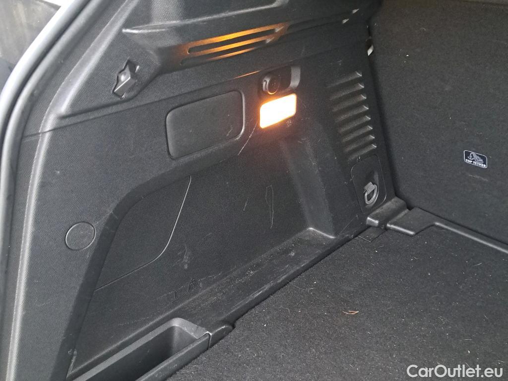  Peugeot  3008 PEUGEOT  / 2020 / 5P / todoterreno 1.5 BlueHDi 96kW (130CV) S&S Active Pack (AC4) #27