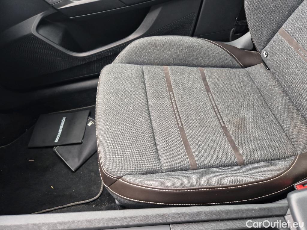  Land Rover  Discovery SEAT Nuevo León / 2020 / 5P / berlina con portón 1.4 e-Hybrid DSG-6 S&S Xcellence Go L (AC) #1