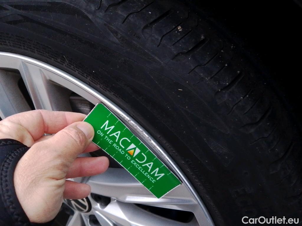  Volkswagen  Passat VOLKSWAGEN  / 2019 / 5P / familiar Variant GTE 1.4 TSI e-Power 115kW + 85kW #12