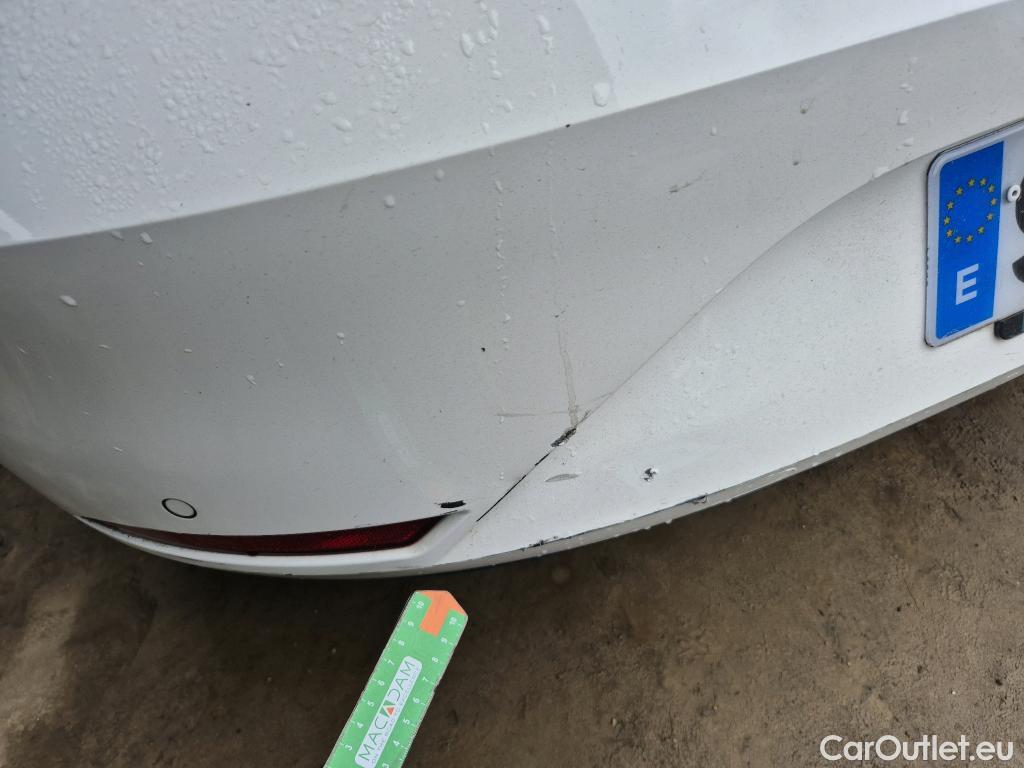  Land Rover  Discovery SEAT Nuevo León / 2020 / 5P / berlina con portón 1.4 e-Hybrid DSG-6 S&S Xcellence Go L (AC) #13