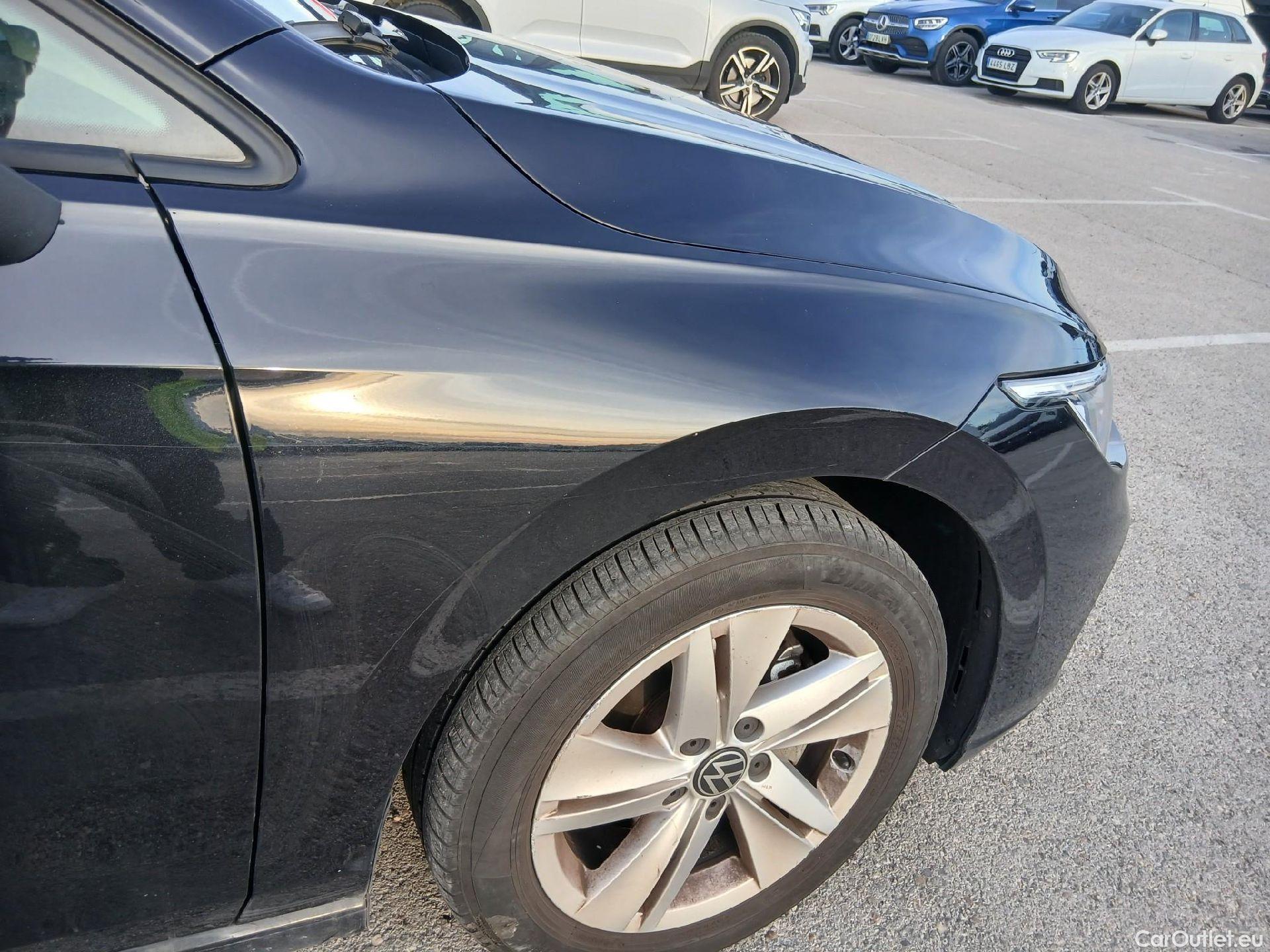  Volkswagen  Golf  VOLKSWAGEN / 2020 / 5P / berlina con portón Life 2.0 TDI 85kW (115CV) #29