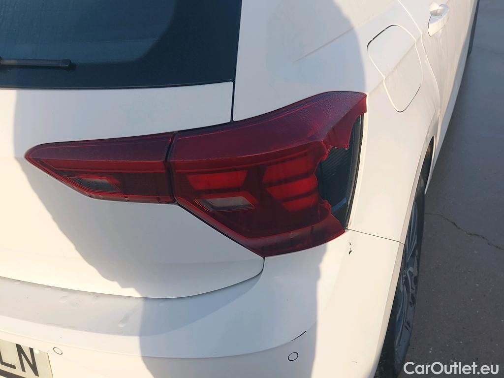  Volkswagen  Polo VOLKSWAGEN  / 2021 / 5P / berlina con portón Life 1.0 TSI 70kW (95CV) #1