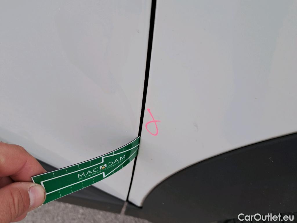  Peugeot  3008 PEUGEOT  / 2020 / 5P / todoterreno 1.5 BlueHDi 96kW (130CV) S&S Active Pack (AC4) #32