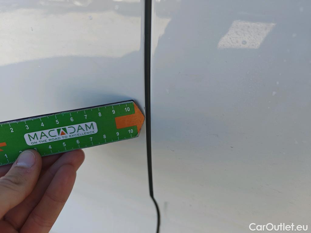  Volvo  XC 40 VOLVO XC40 / 2017 / 5P / todoterreno 2.0 B4 G AWD Momentum Pro Auto #19