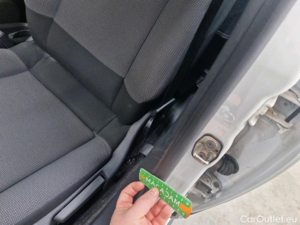  Citroen  C3  Société Feel 1.5 BlueHDI 100CV BVM5 E6dT #2