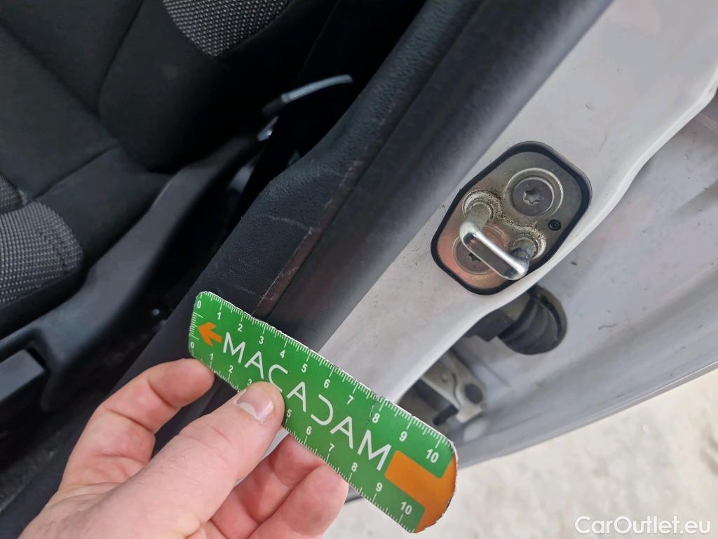  Citroen  C3  Société Feel 1.5 BlueHDI 100CV BVM5 E6dT #1