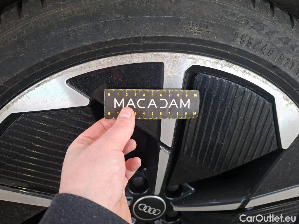  Audi  Q4 E-Tron  40 e-tron Design Luxe 82kWh BVA #22