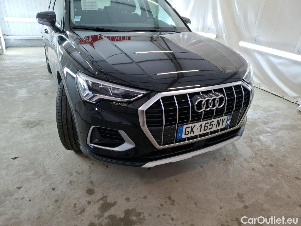  Audi  Q3 AUDI  / 2018 / 5P / SUV 35 TFSI 150 MHEV S TRONIC DESIGN LUXE #10