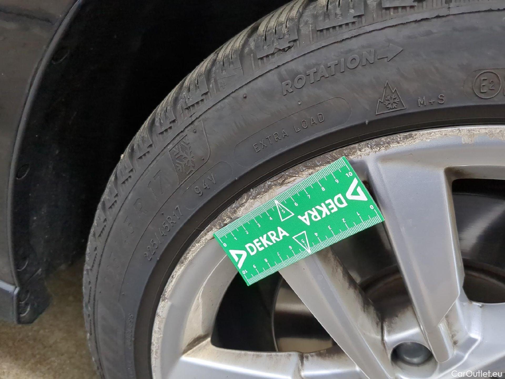  Audi  A3 AUDI  Sportback / 2020 / 5P / Berline 35 TFSI 150 MHEV S Tronic Business Line #4