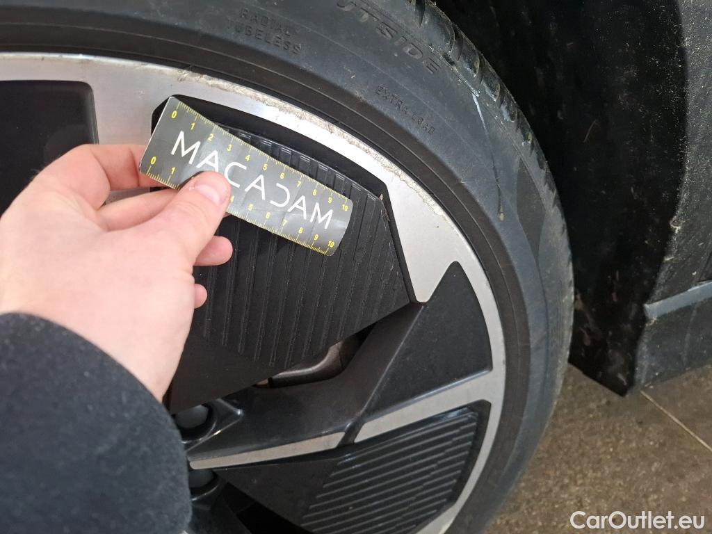  Audi  Q4 E-Tron  40 e-tron Design Luxe 82kWh BVA #18