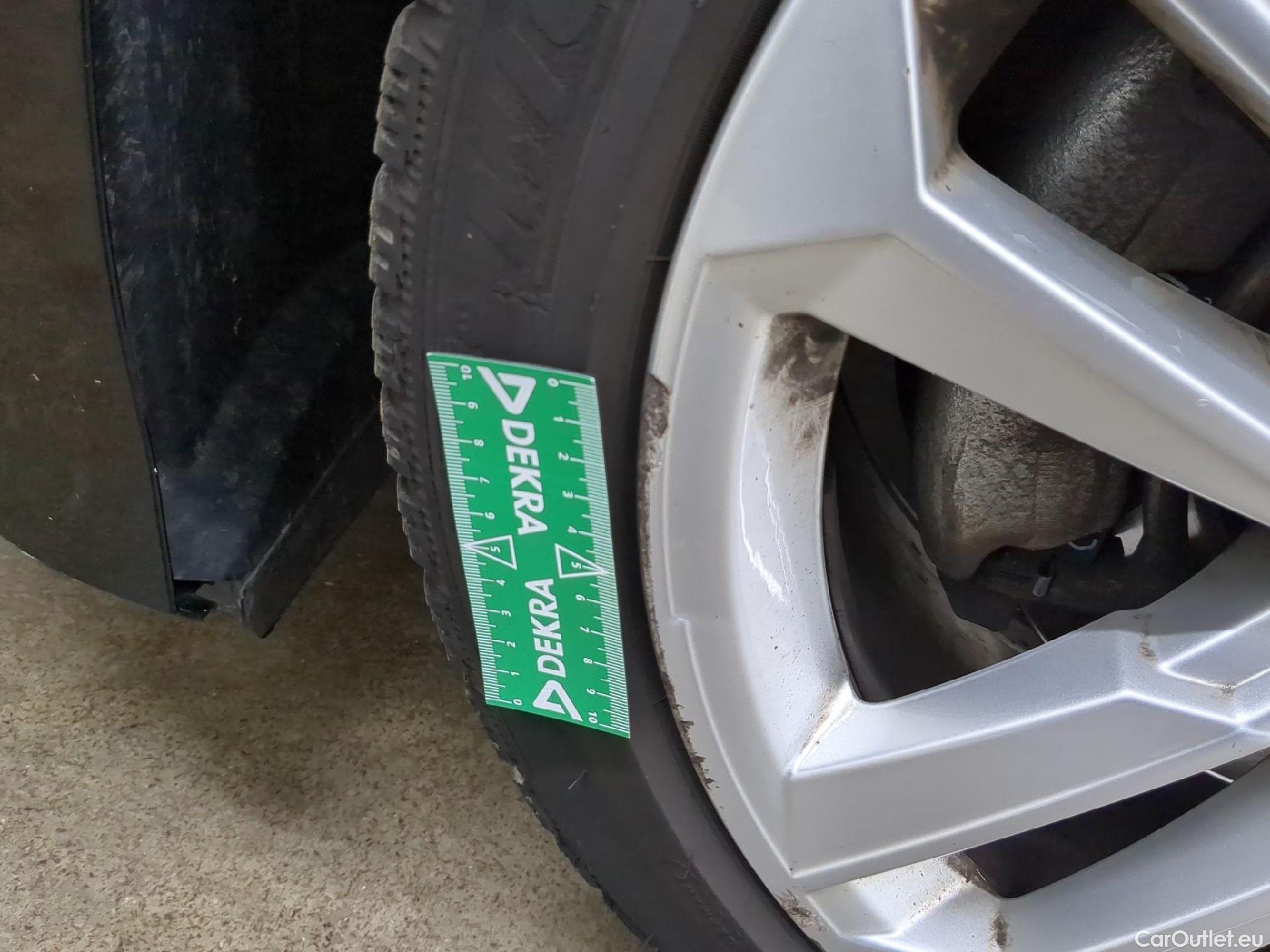  Audi  A3 AUDI  Sportback / 2020 / 5P / Berline 35 TFSI 150 MHEV S Tronic Business Line #7